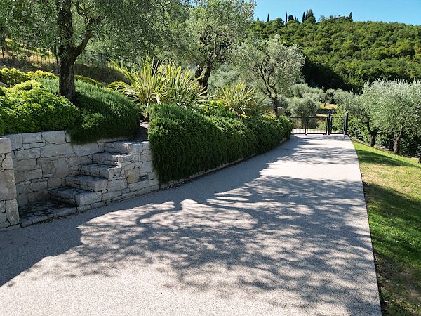 Modernità e funzionalità per una villa sul Lago di Garda