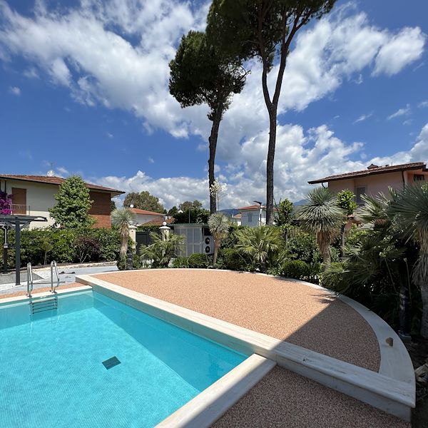 Pavimentazione Drenante Pavidrena per bordo piscina - Pavima