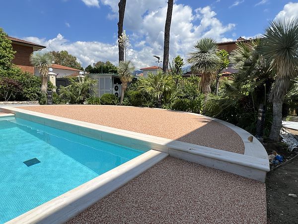 Pavimentazione Drenante Pavidrena per bordo piscina - Pavima