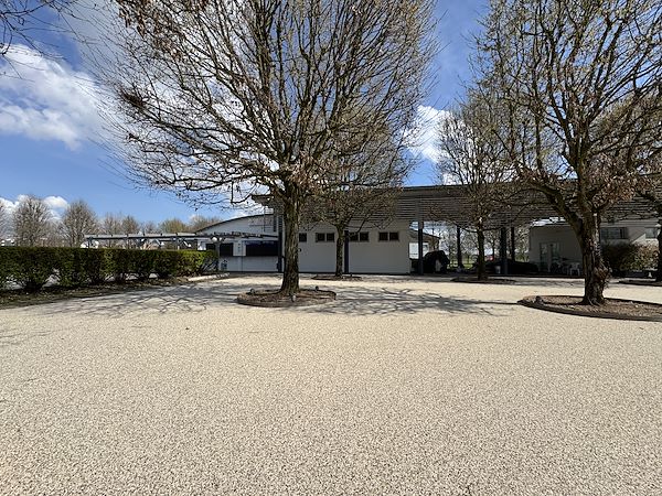 Pavimentazione drenante da esterno per area bar e spazi leisure a Mantova