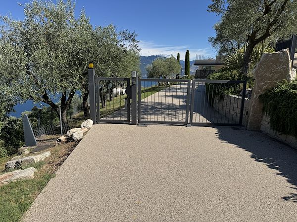 Modernità e funzionalità per una villa sul Lago di Garda