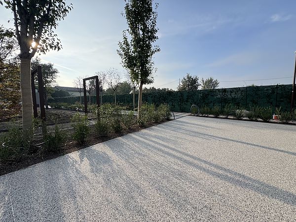 Pavimentazione drenante da esterno per una villetta privata a Modena