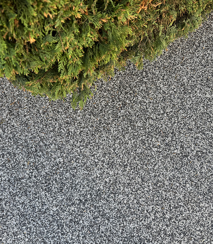 Riqualificazione di un parcheggio auto con pavimentazione drenante a Verona