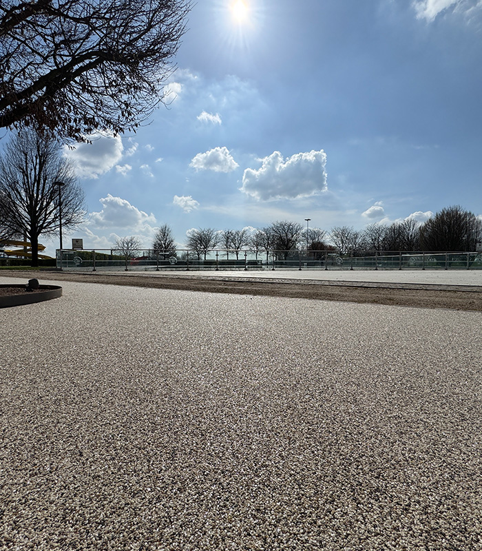 Pavimentazione drenante da esterno per area bar e spazi leisure a Mantova